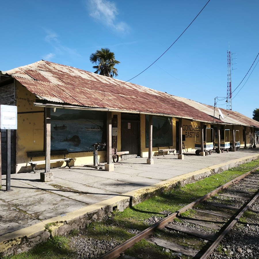 Estación González Bastías